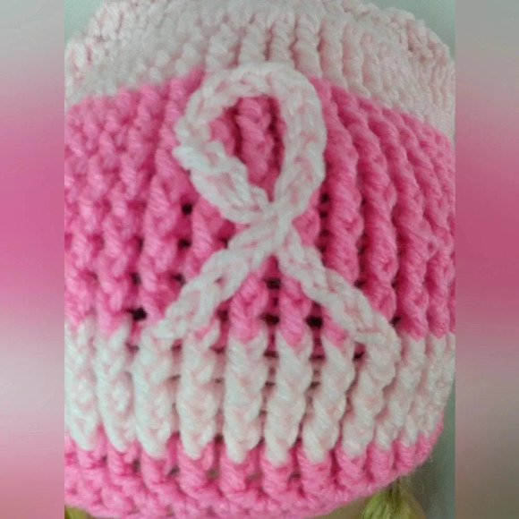New Handmade Pink Breast Cancer Awareness Beanie Crochet Hat Women's Acc… - Picture 2 of 2